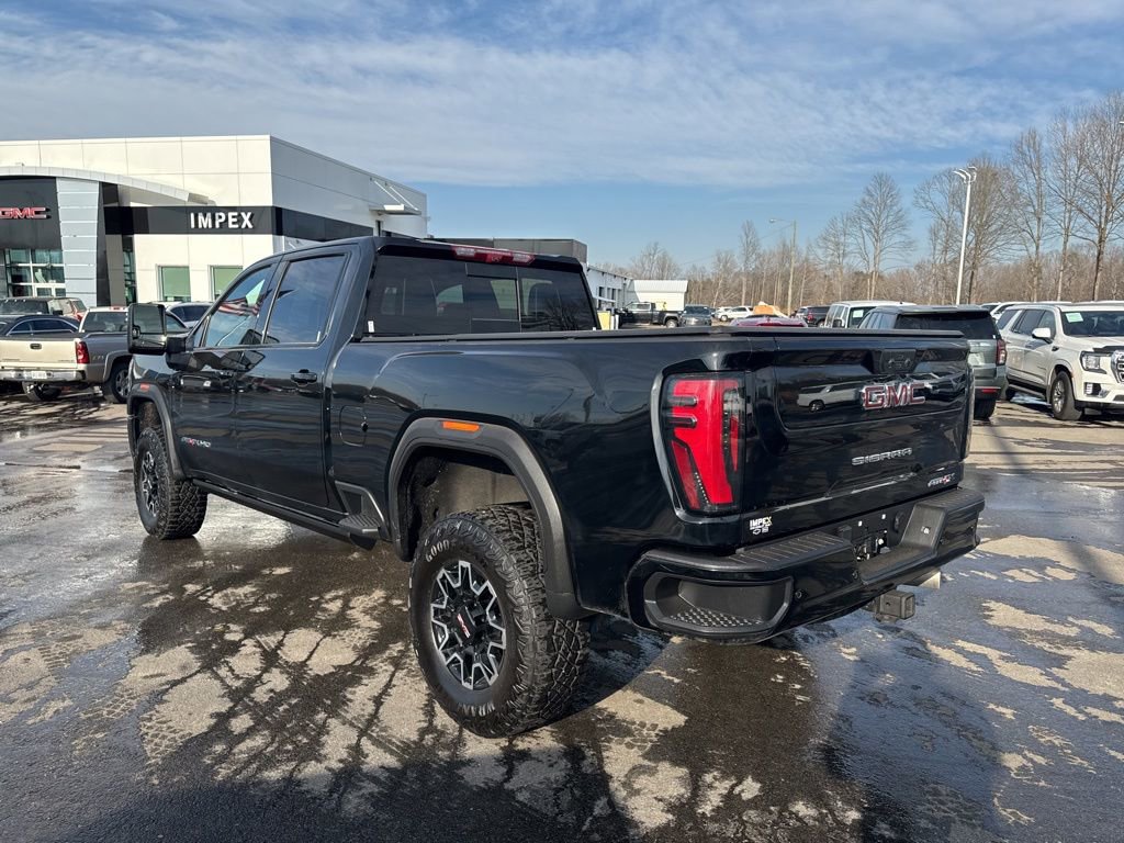 Used 2024 GMC Sierra 2500 AT4X image 3
