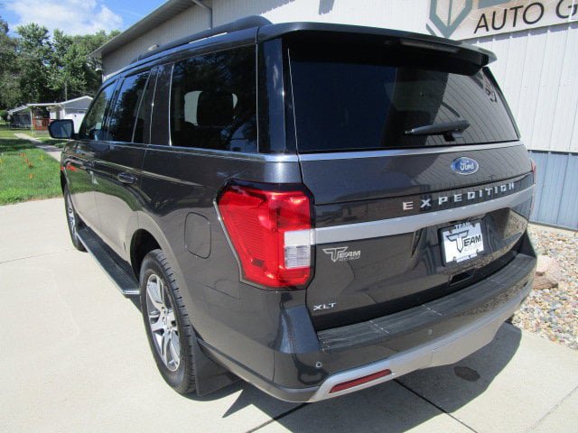 Used 2022 Ford Expedition XLT AWD/4WD image 5