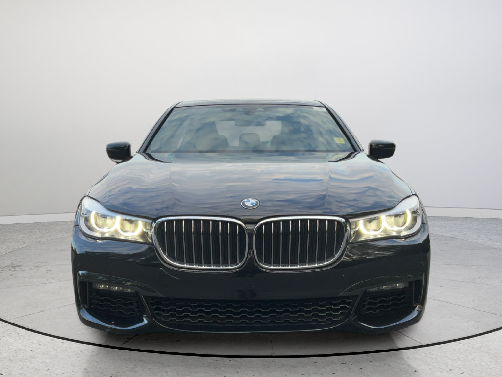 Used 2018 BMW 740i RWD image 3