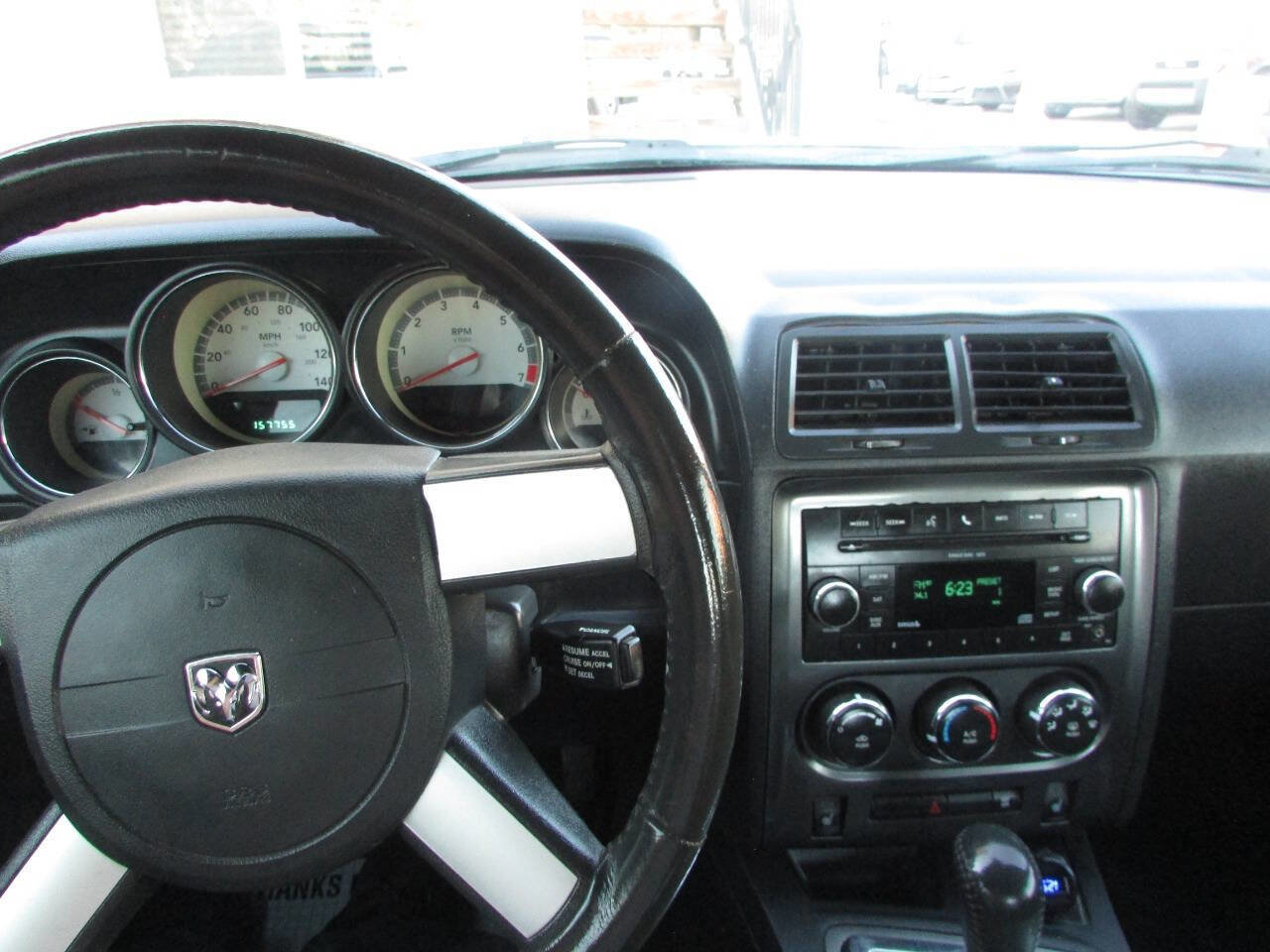 Used 2010 Dodge Challenger SE RWD image 33