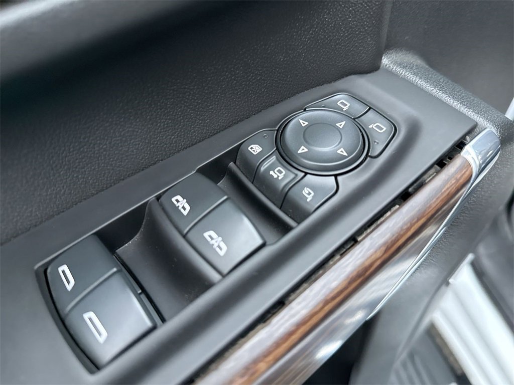 Used 2020 Chevrolet Silverado 2500 High Country w/ Z71 Off-Road Package image 13