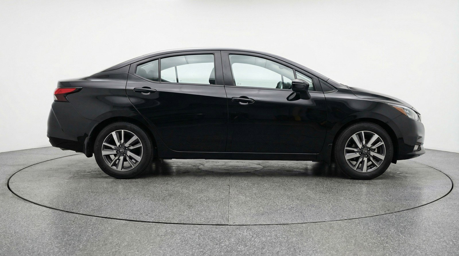 Used 2025 Nissan Versa SV FWD image 11