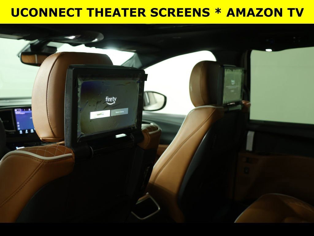 New 2026 Chrysler Pacifica Pinnacle image 7