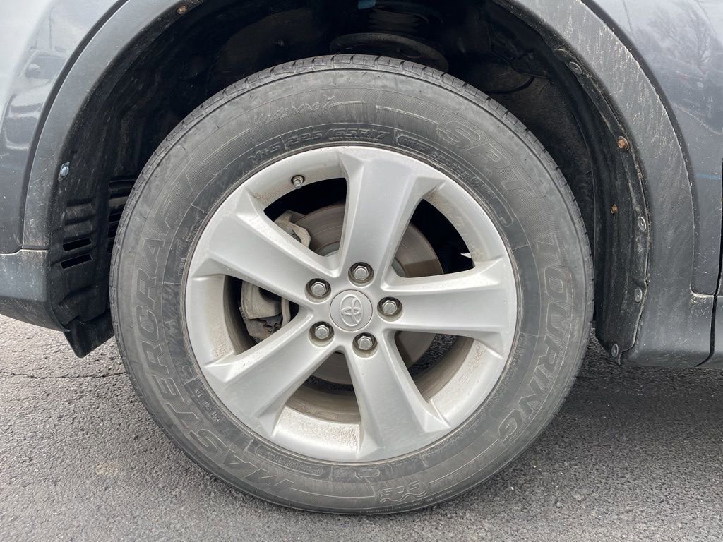 Used 2013 Toyota RAV4 XLE image 9