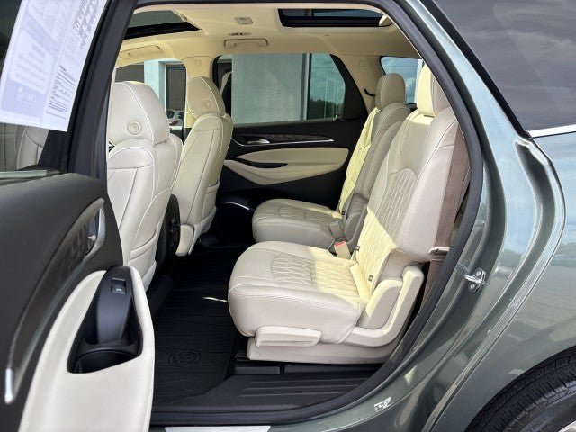 Used 2022 Buick Enclave Avenir w/ Trailering Package, 5000 lbs. FWD image 32