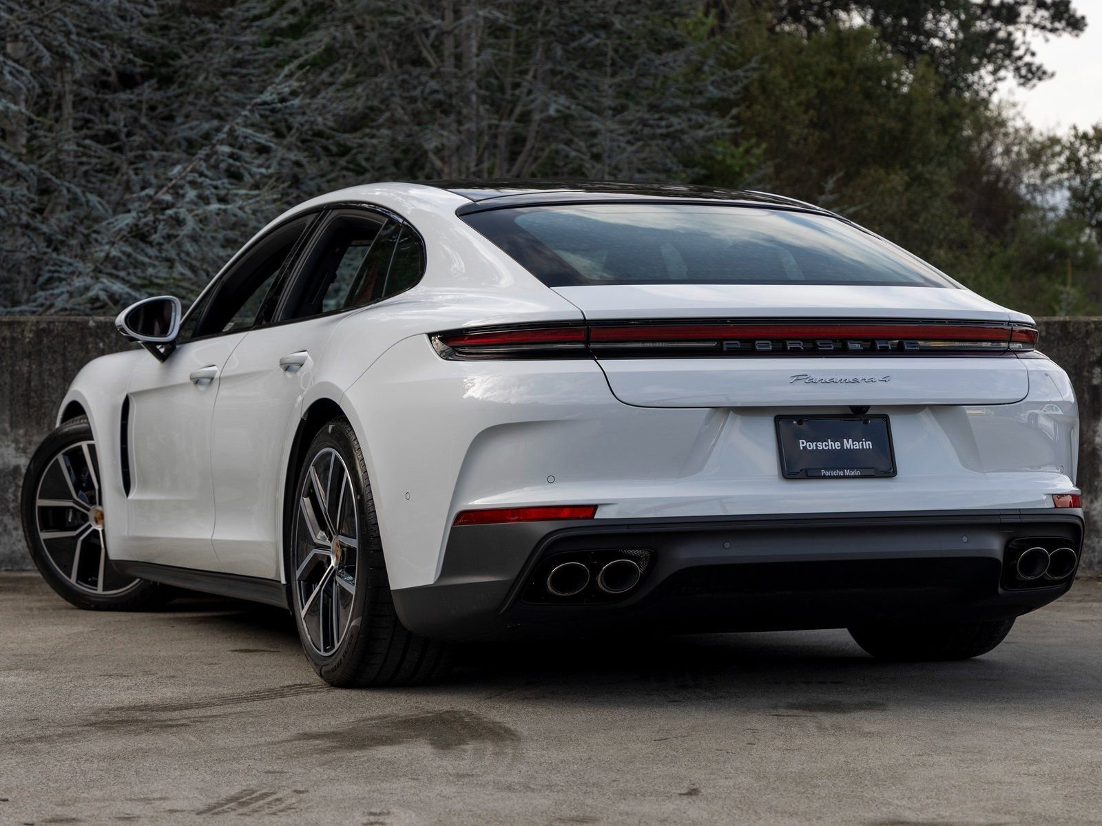 New 2026 Porsche Panamera 4 image 3