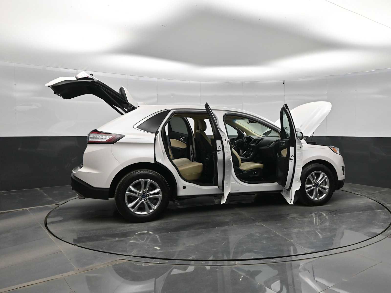 Used 2018 Ford Edge SEL w/ Equipment Group 201A image 41