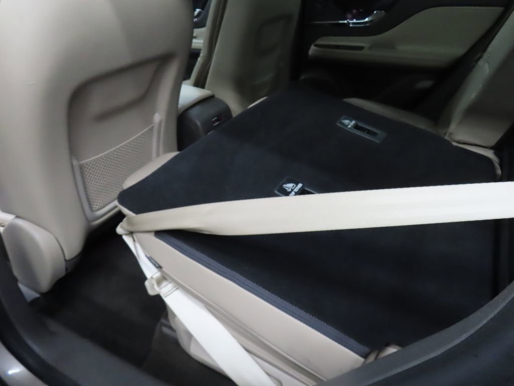 Used 2020 Lincoln Corsair Reserve AWD/4WD image 64