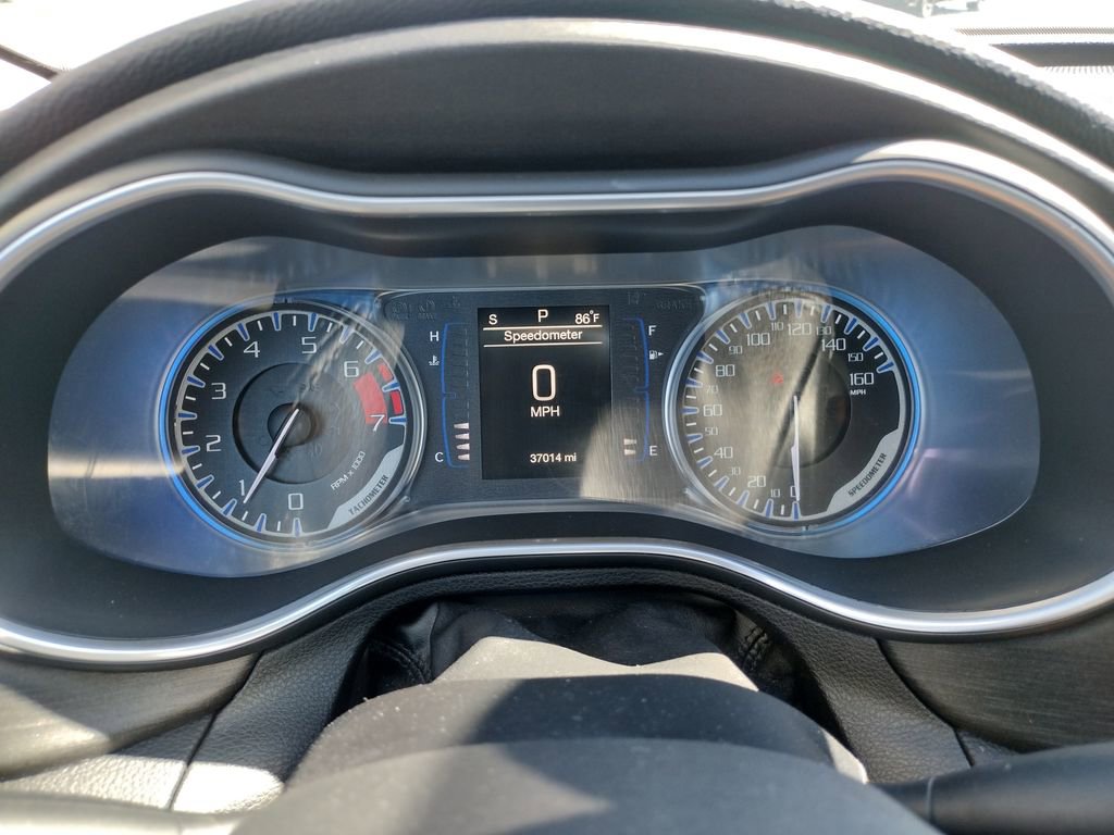 Used 2016 Chrysler 200 LX FWD image 21