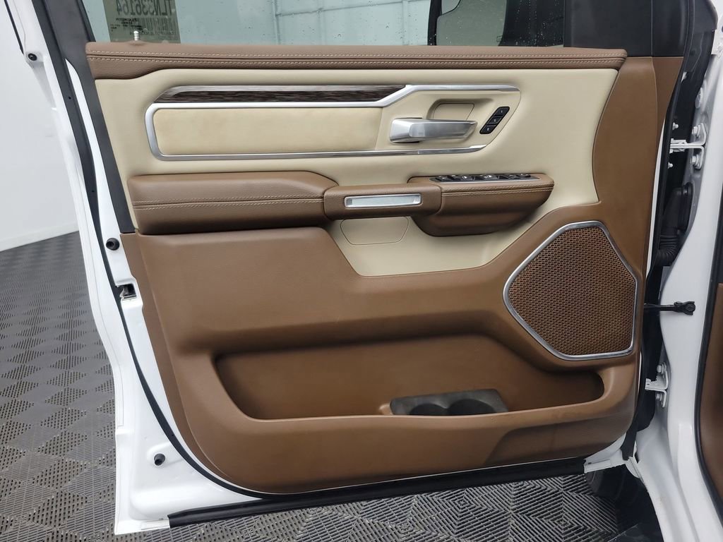 Used 2020 RAM 1500 Laramie AWD/4WD image 18