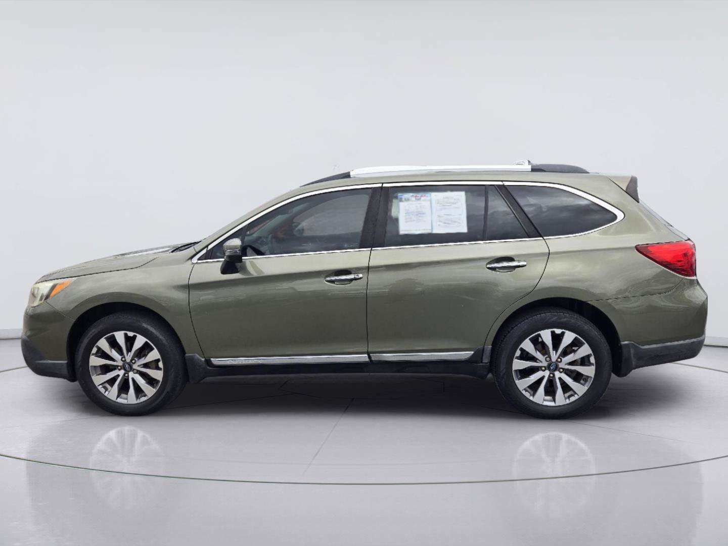 Used 2017 Subaru Outback 2.5i Touring w/ Popular Package #5A AWD/4WD image 5