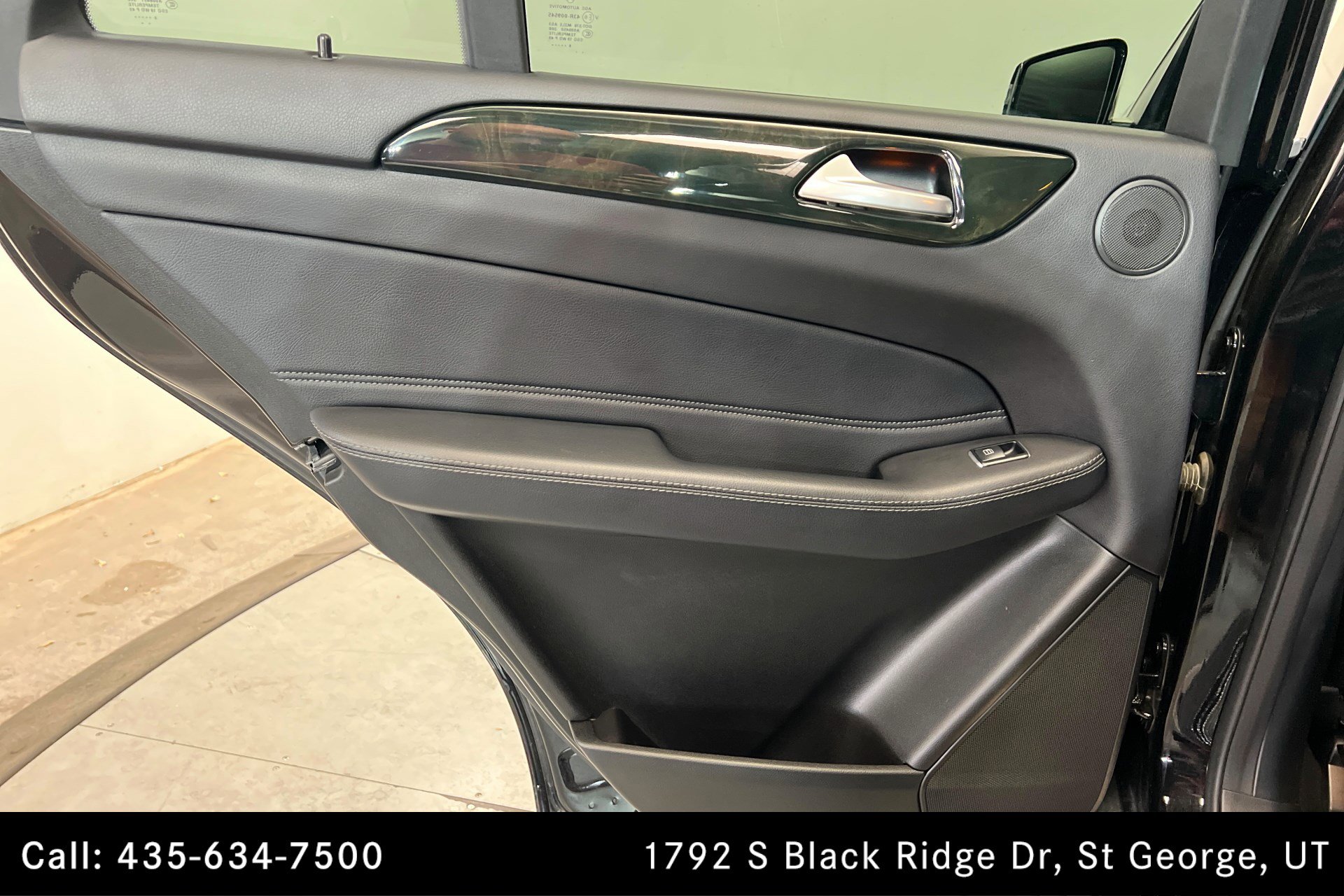 Used 2019 Mercedes-Benz GLE 400 4MATIC w/ Premium 1 Package image 18