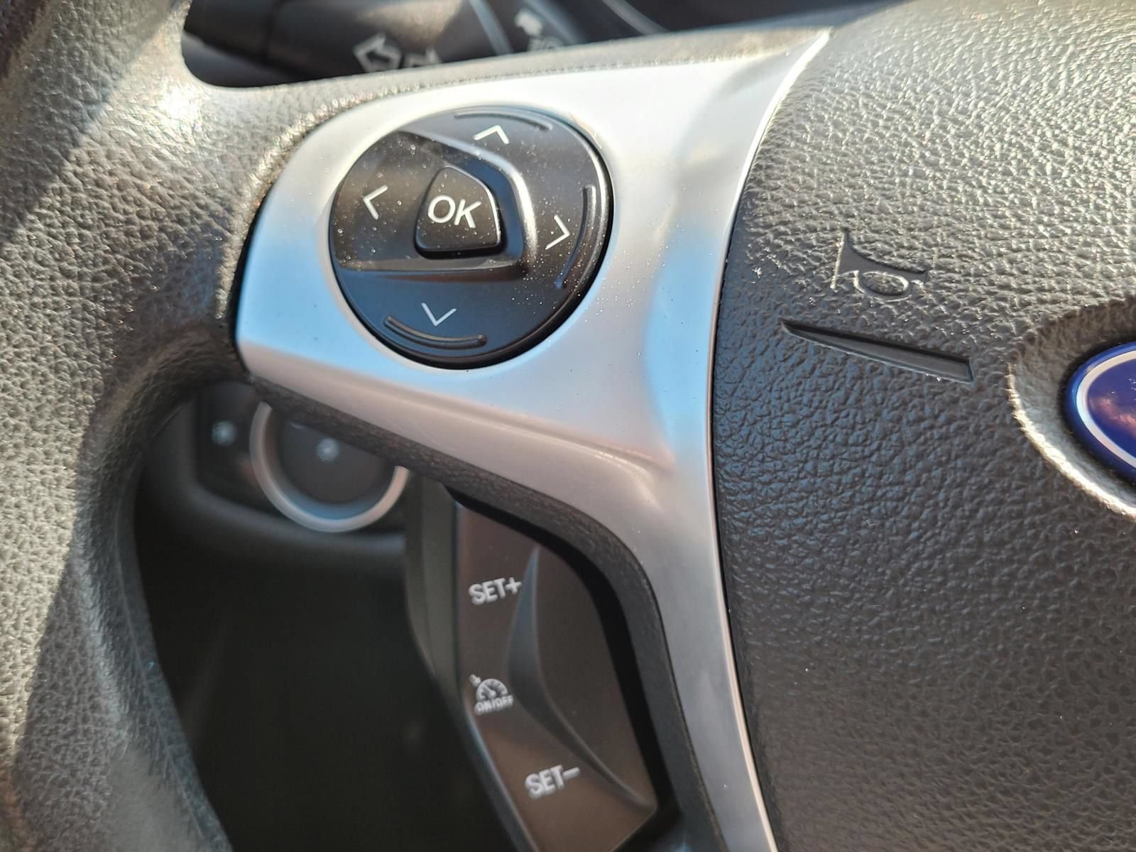 Used 2015 Ford Escape SE FWD image 31