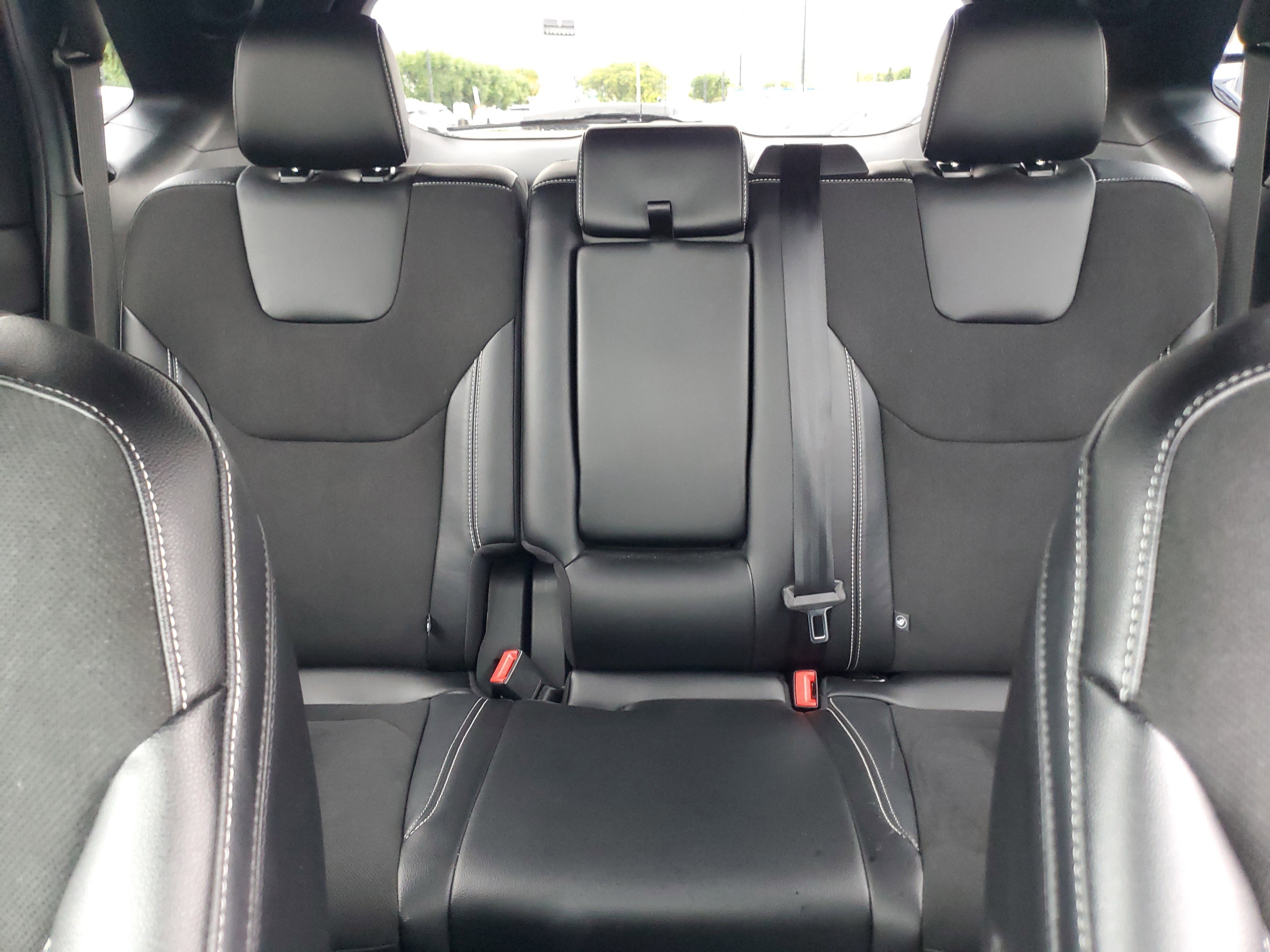 Used 2023 Ford Edge ST image 19