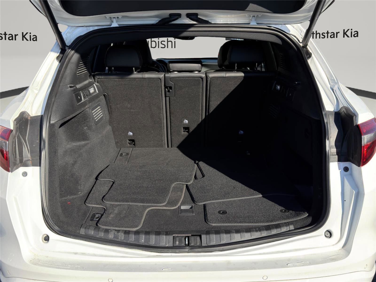 Used 2023 Alfa Romeo Stelvio Ti image 25
