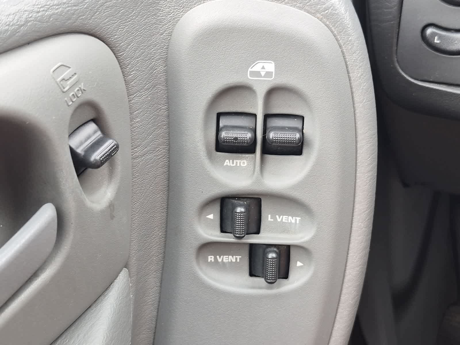 Used 2007 Dodge Grand Caravan SXT FWD image 28