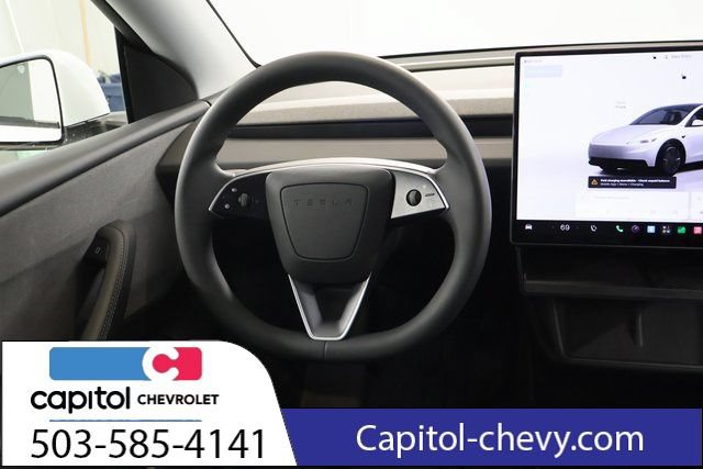 Used 2026 Tesla Model Y AWD image 23