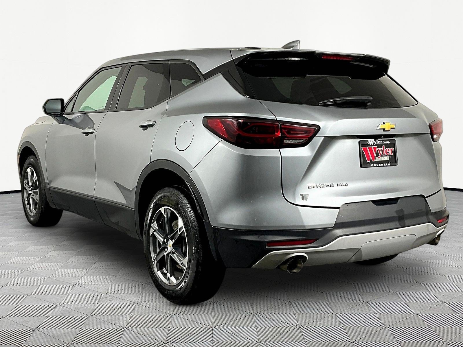 Used 2025 Chevrolet Blazer LT AWD/4WD image 4