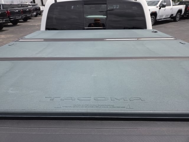 Used 2019 Toyota Tacoma TRD Sport AWD/4WD image 18