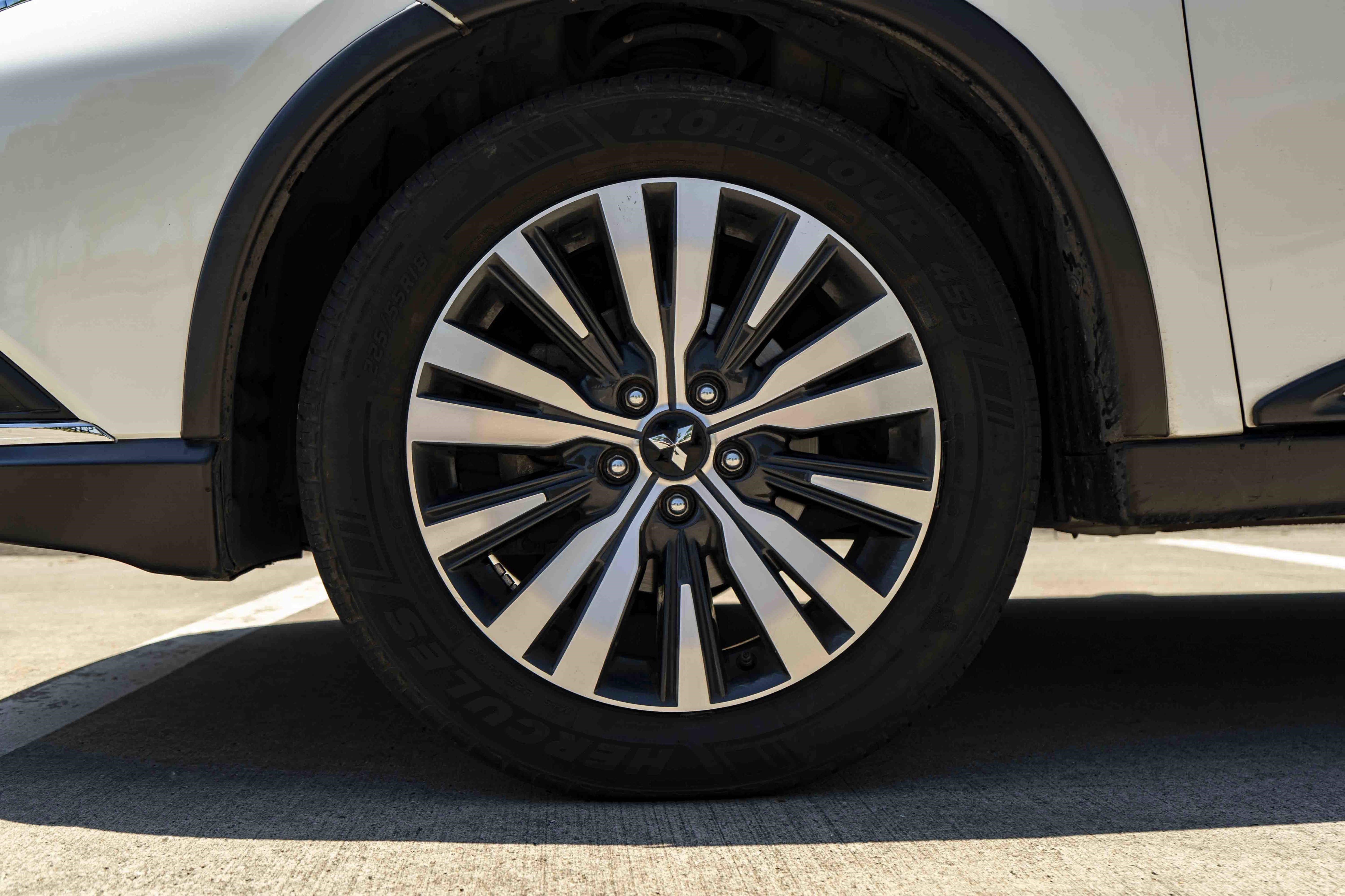 Used 2020 Mitsubishi Outlander SEL FWD image 14