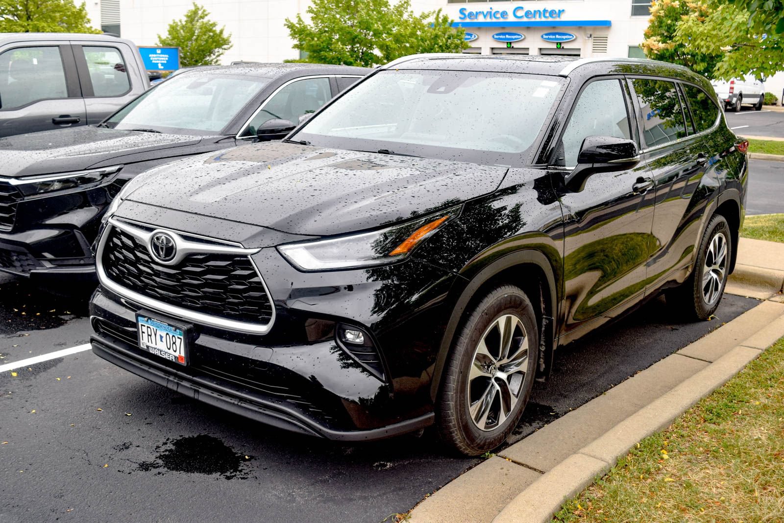 Used 2021 Toyota Highlander XLE