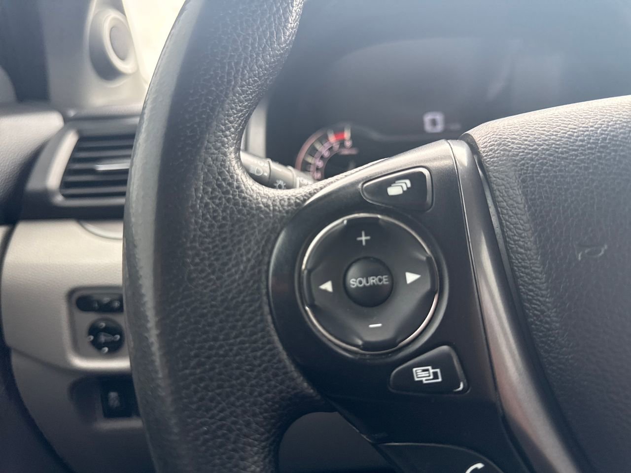 Used 2016 Honda Pilot EX image 27