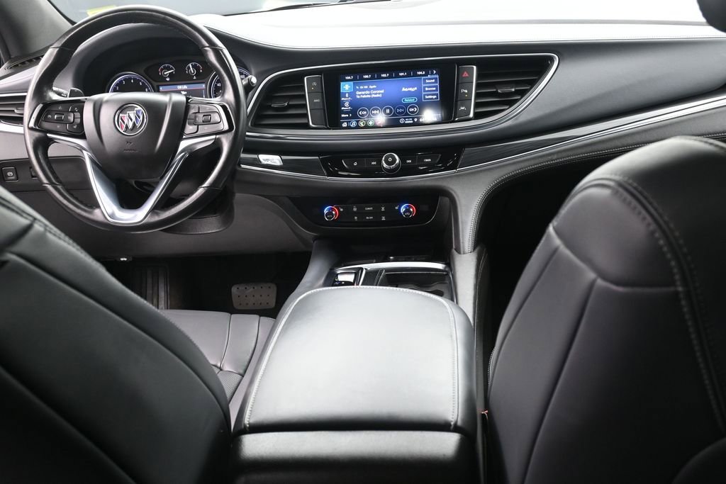 Used 2024 Buick Enclave Essence AWD/4WD image 13