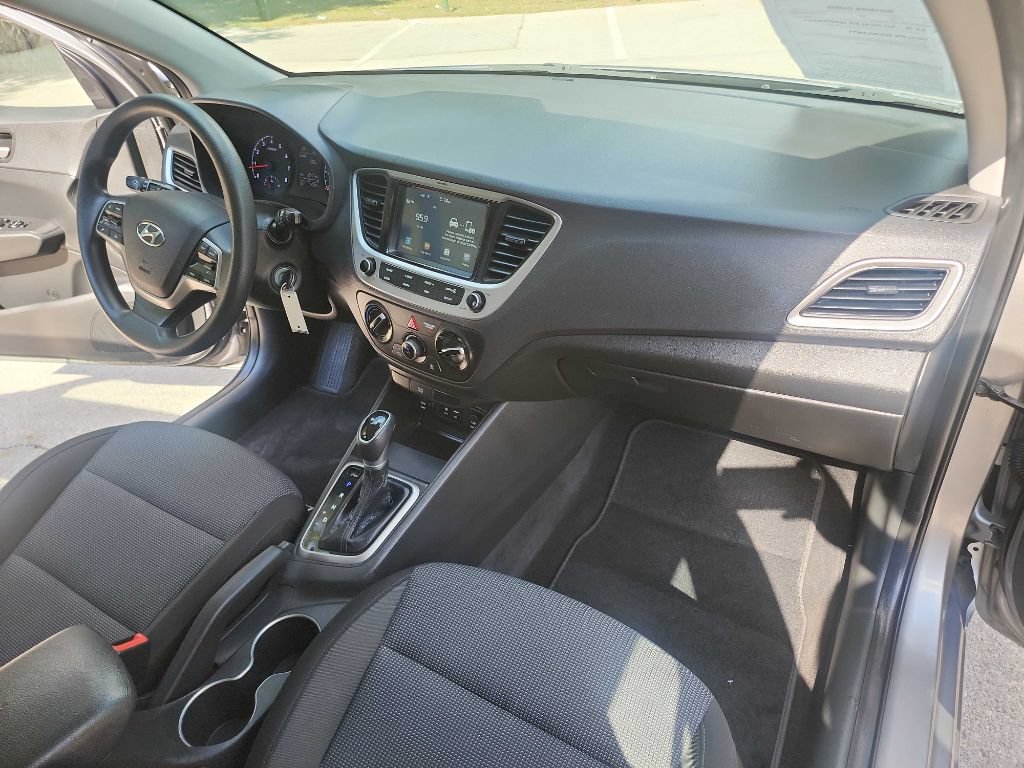 Used 2021 Hyundai Accent SEL FWD image 25