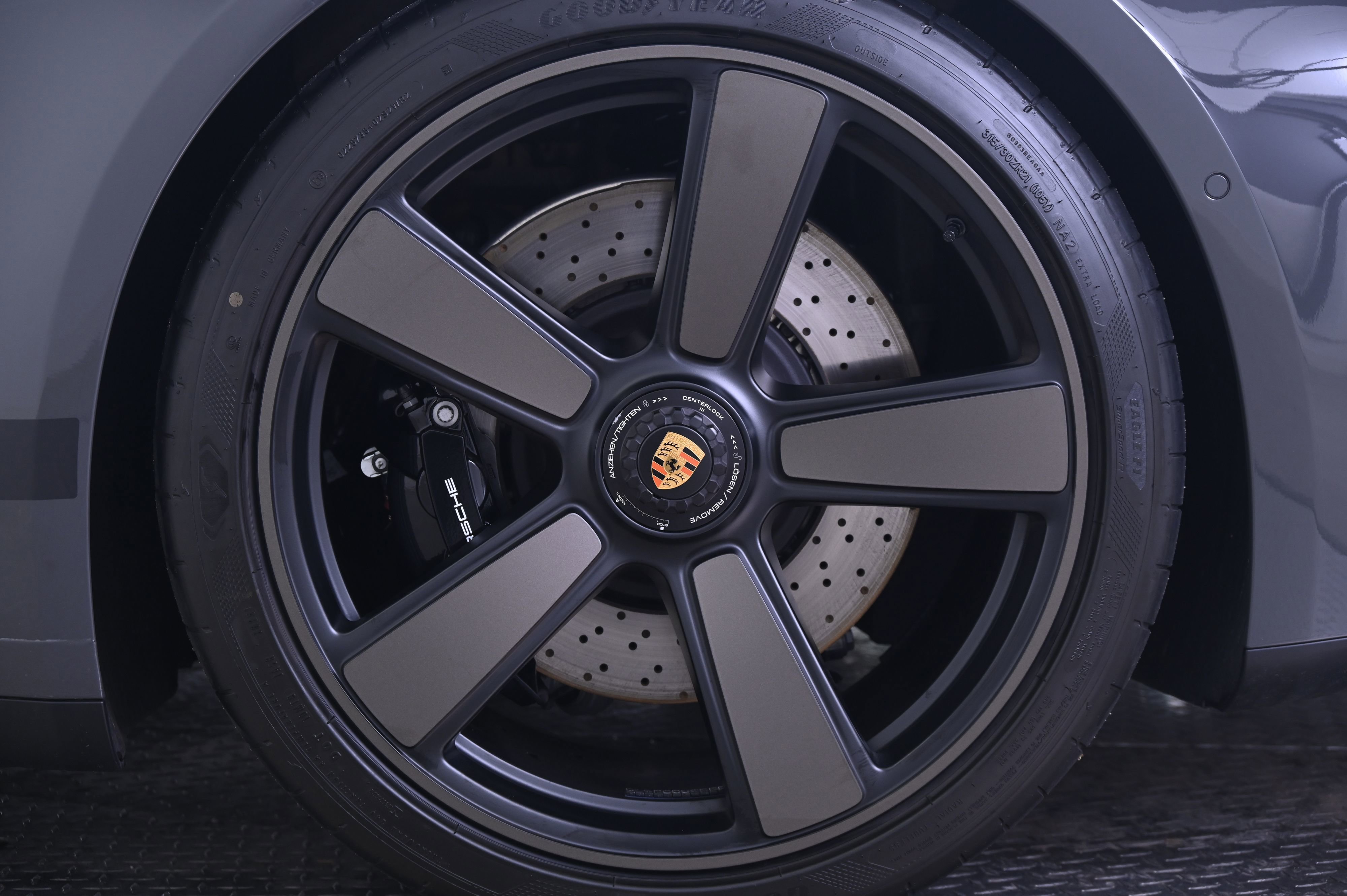 Certified 2026 Porsche 911 GTS image 17