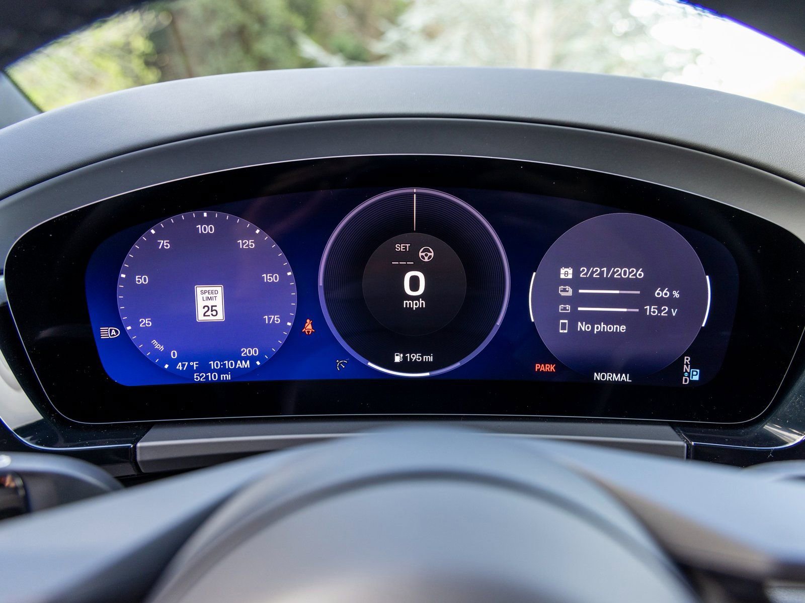 Certified 2025 Porsche Macan Electric image 32