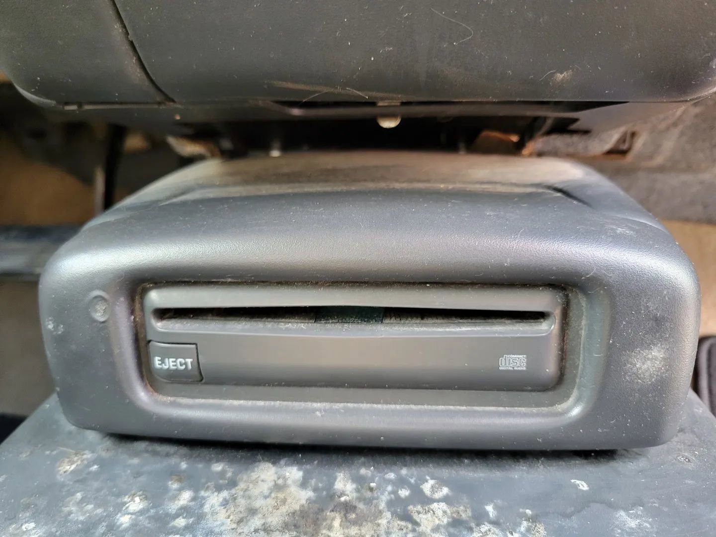 Used 1999 Oldsmobile Silhouette Premiere w/ Towing Pkg FWD image 13