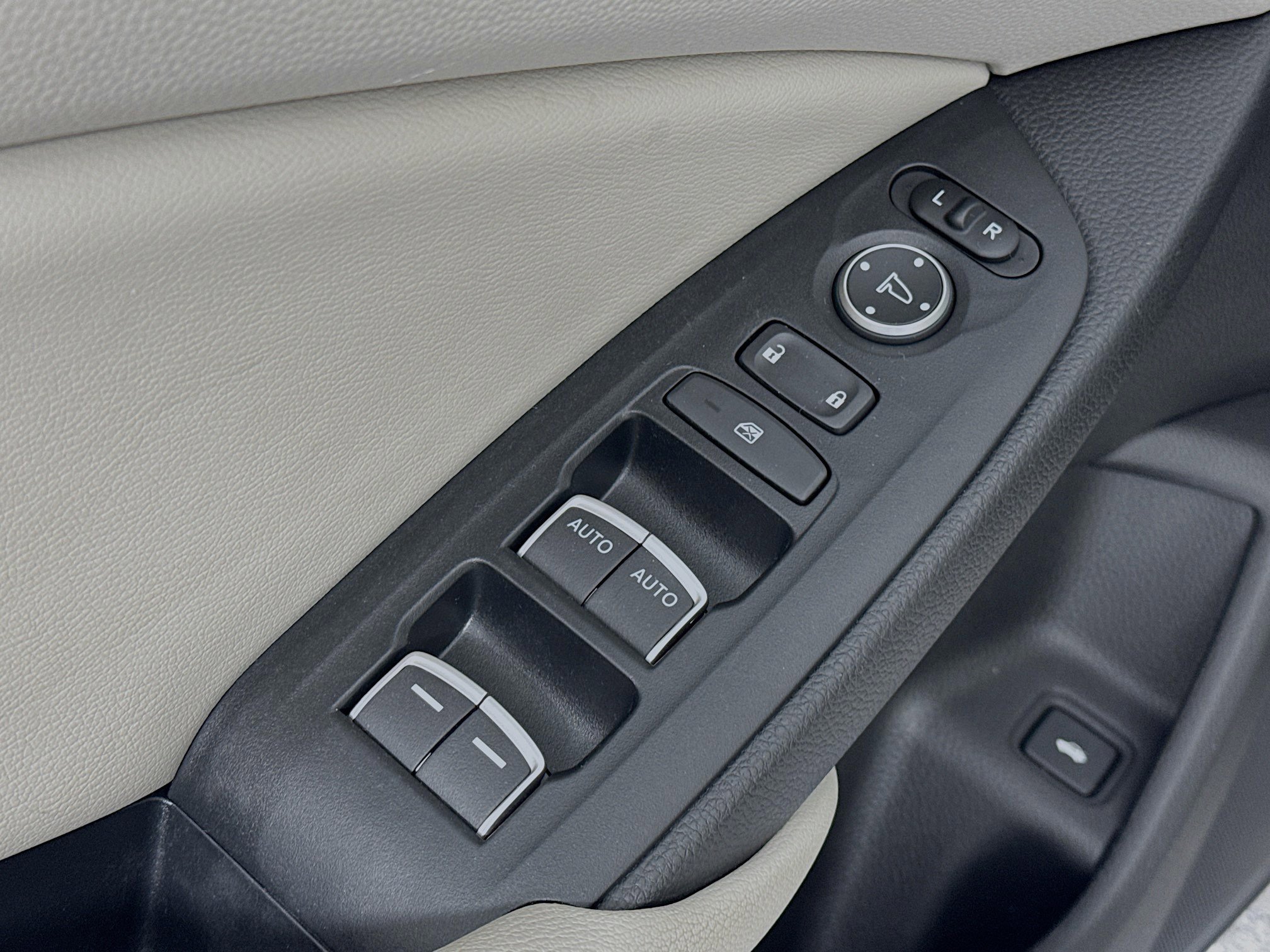 Certified 2018 Honda Accord Touring image 18