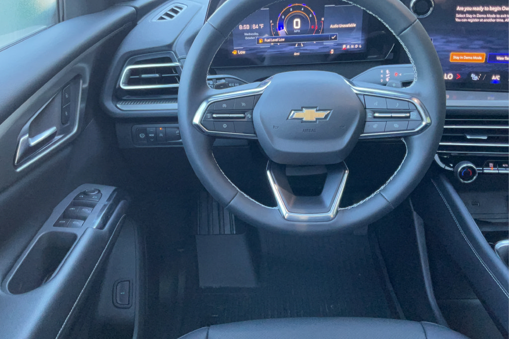 New 2027 Chevrolet Traverse LT w/ LPO, Floor Liner Package FWD image 13