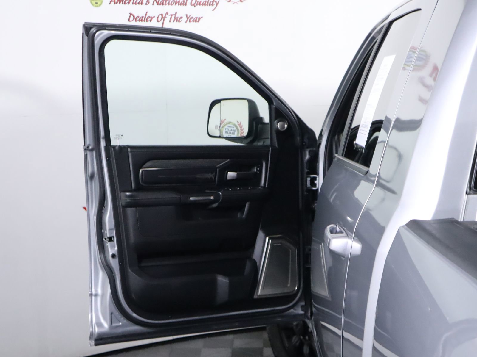 Used 2021 RAM 2500 Limited AWD/4WD image 25