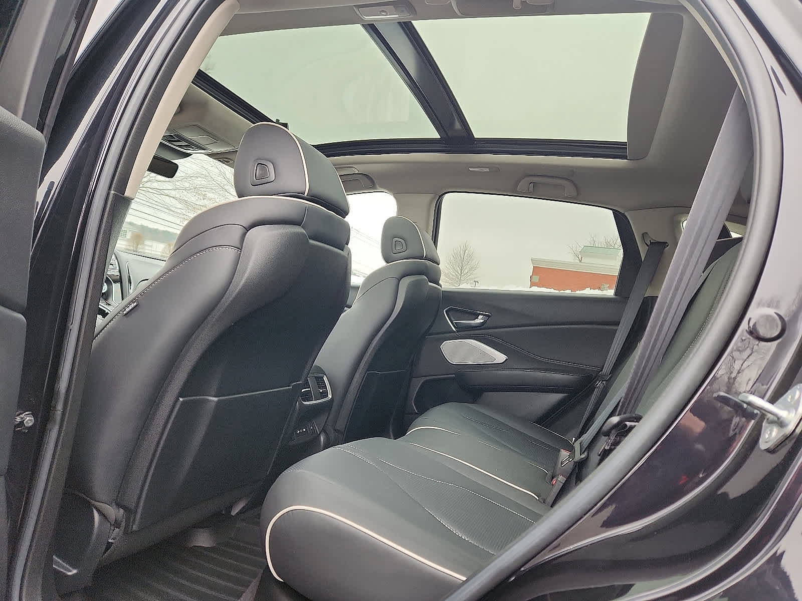 Used 2023 Acura RDX AWD w/ Advance Package image 11