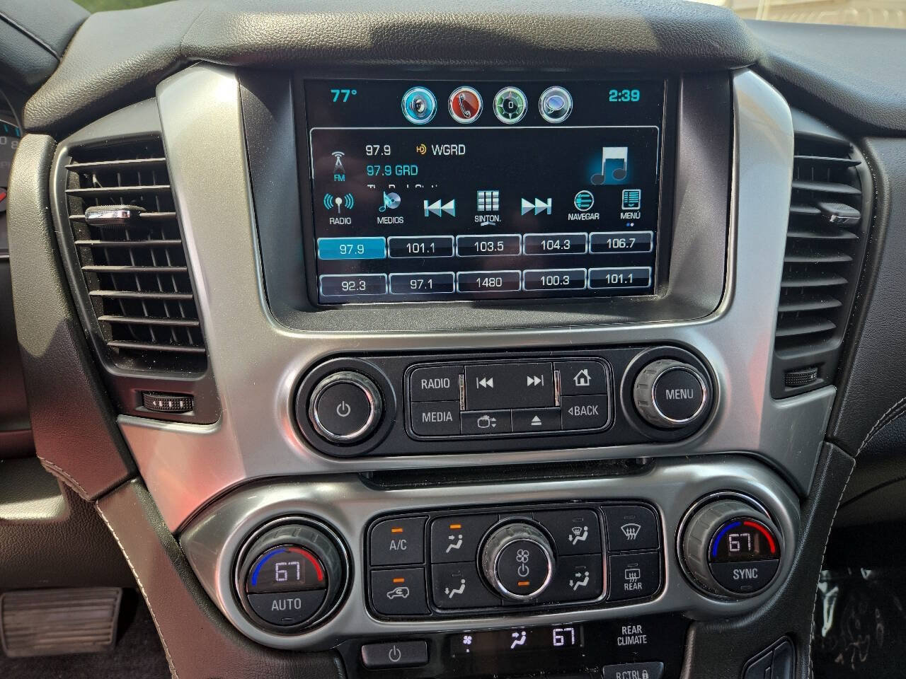 Used 2020 Chevrolet Suburban LT AWD/4WD image 18
