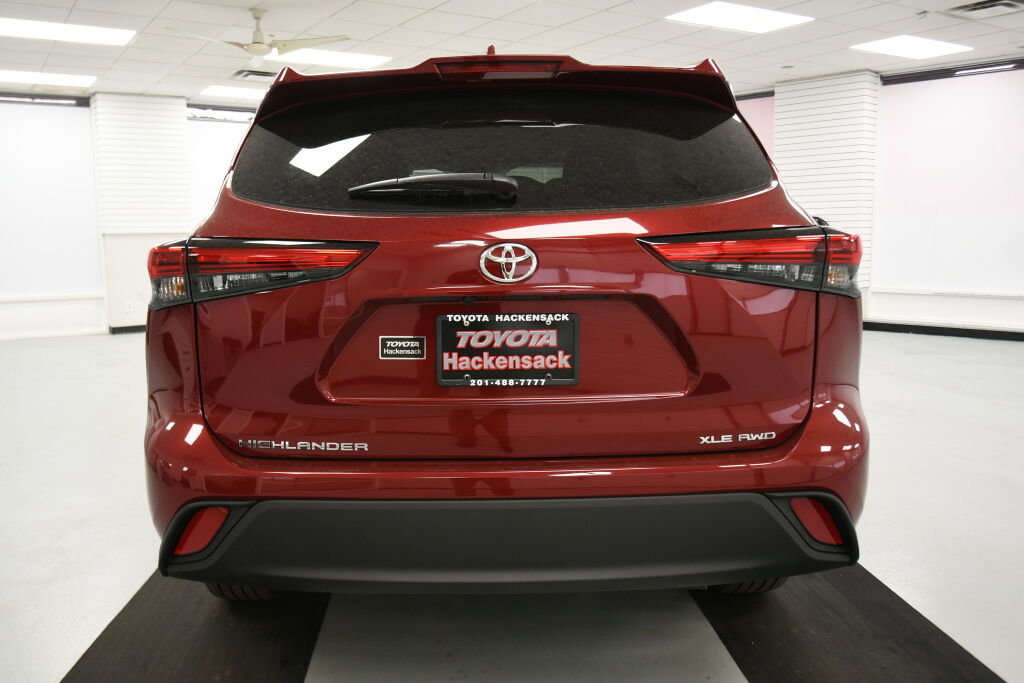 New 2023 Toyota Highlander XLE AWD/4WD image 6