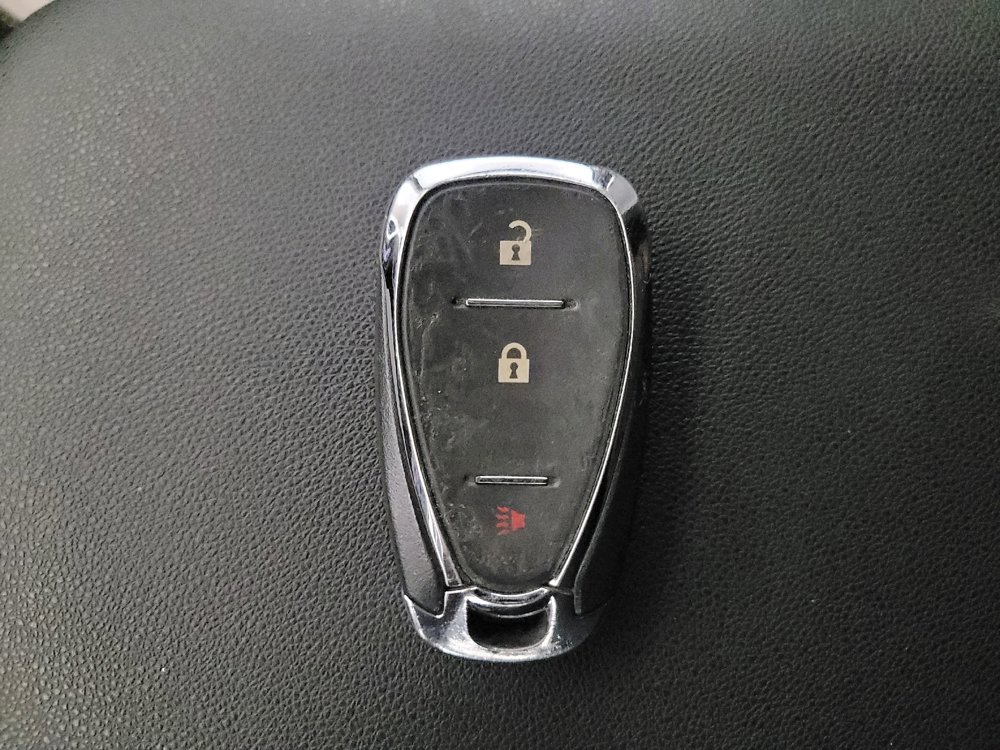 Used 2020 Chevrolet Equinox LS w/ LPO, Cargo Package AWD/4WD image 32