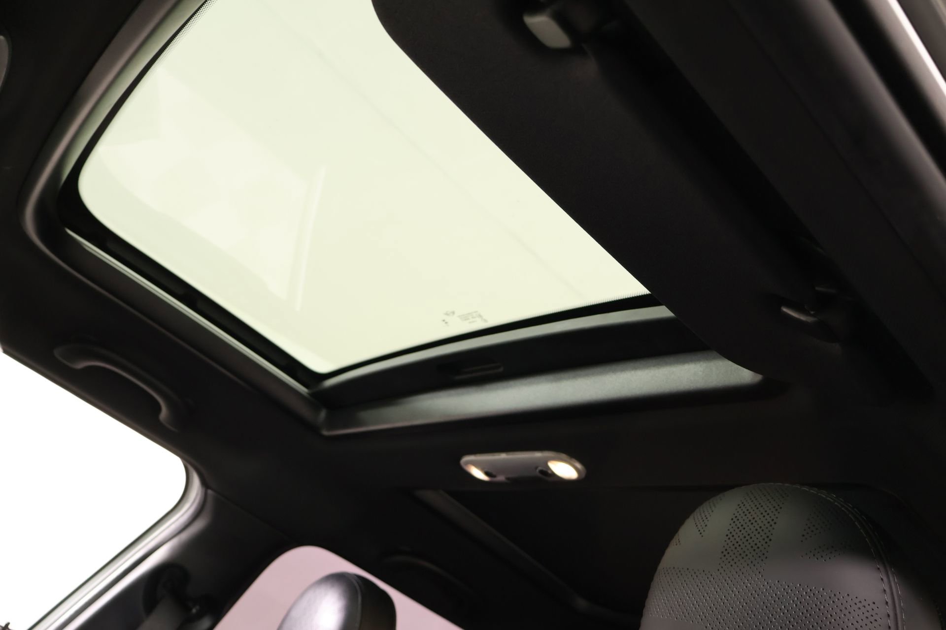 Used 2023 MINI Cooper S image 16