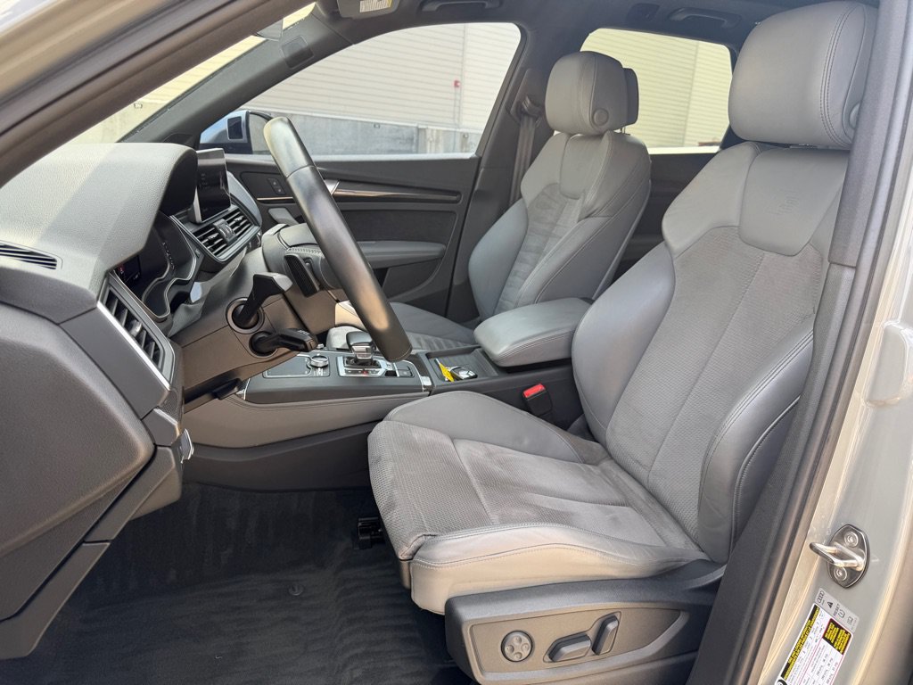Used 2019 Audi SQ5 Premium Plus w/ Premium Plus Package AWD/4WD image 12