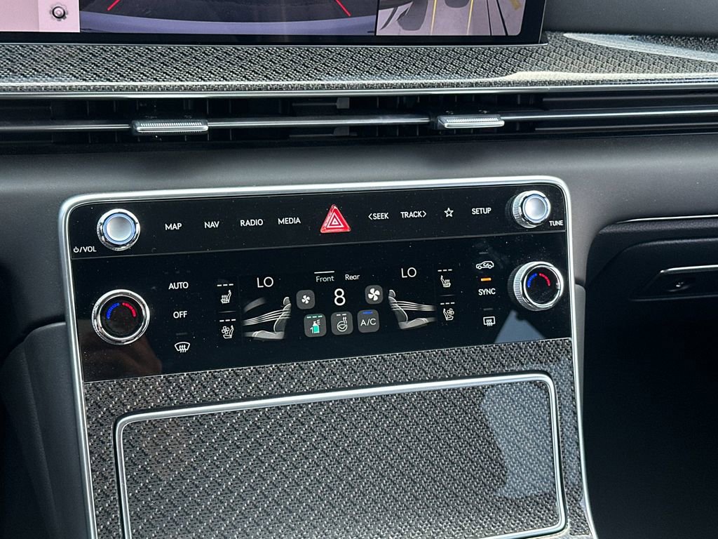 Used 2025 Genesis GV80 3.5T e-SC image 22