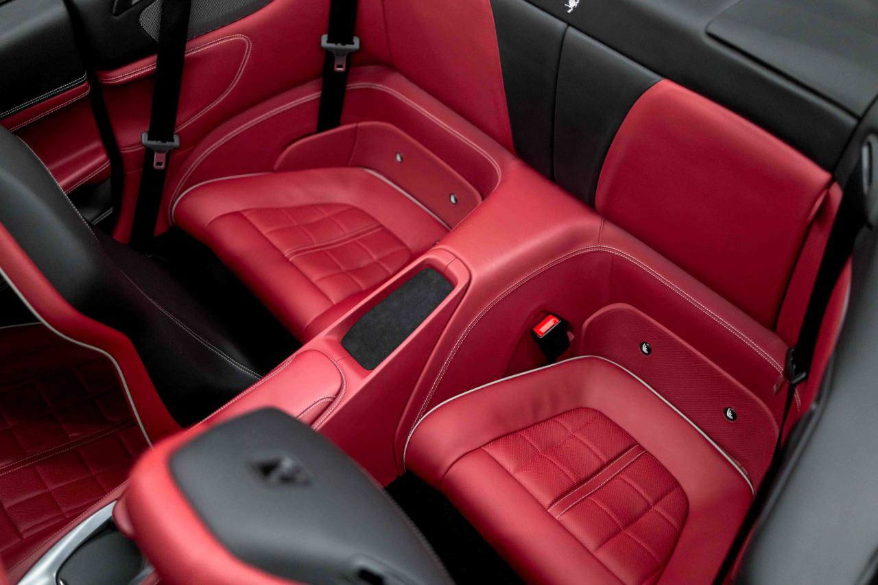 Used 2020 Ferrari Portofino RWD image 86