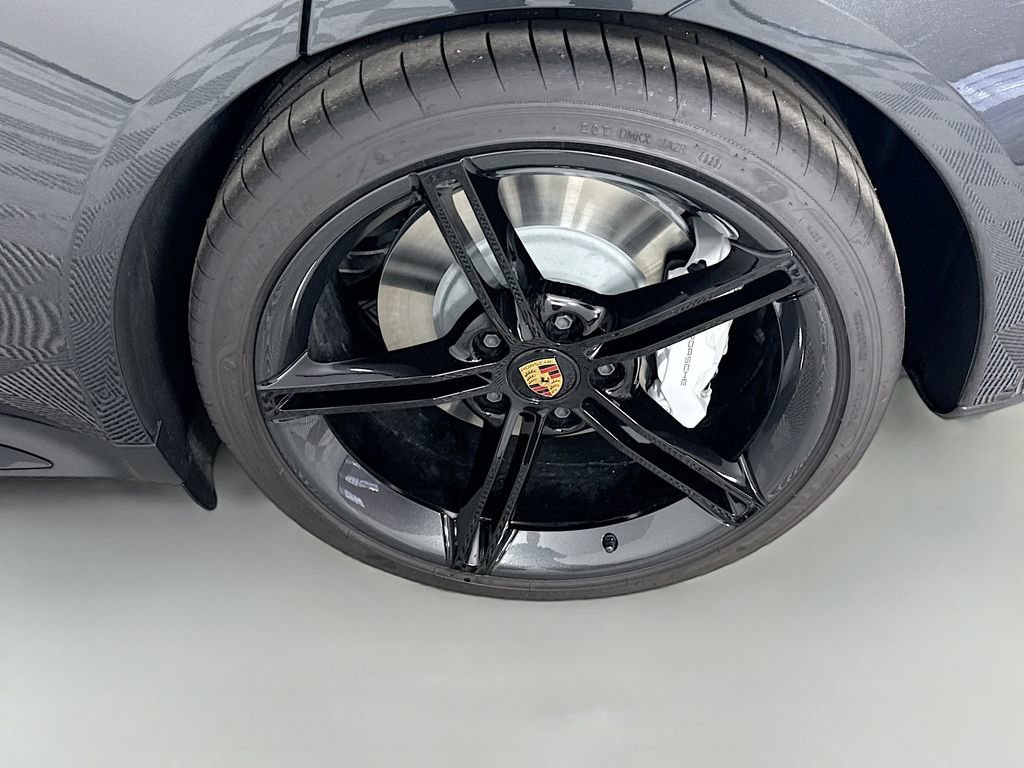 Used 2024 Porsche Taycan GTS image 28