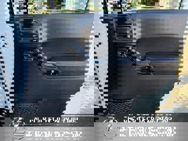 Used 2012 Jeep Wrangler Unlimited Sahara AWD/4WD image 12