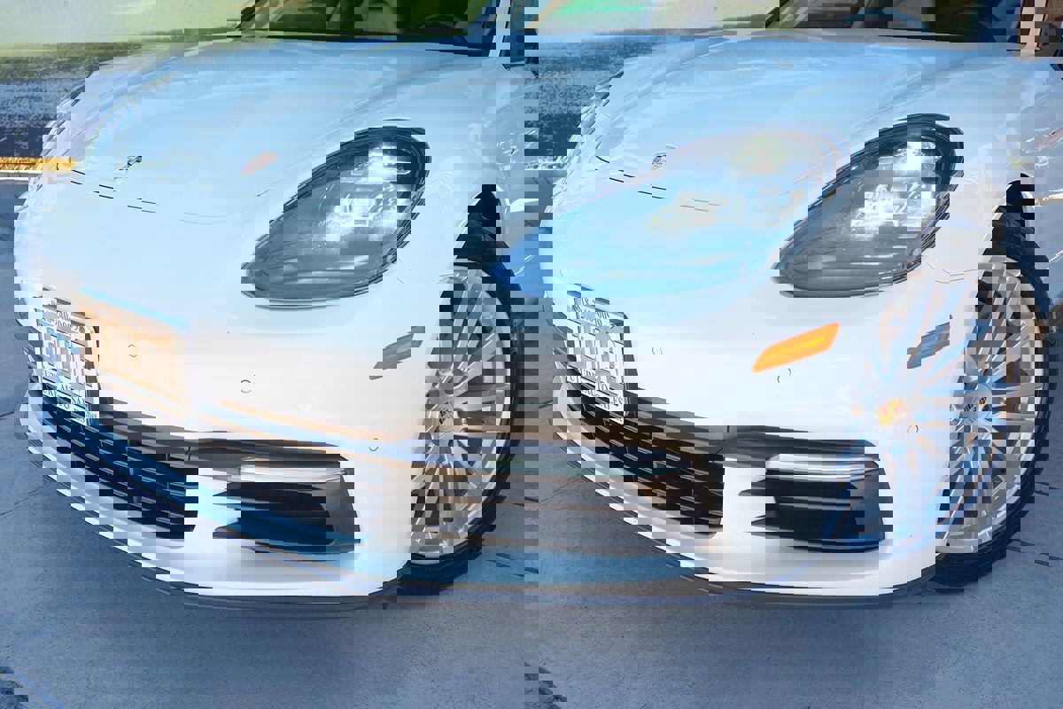 Used 2017 Porsche Panamera image 8