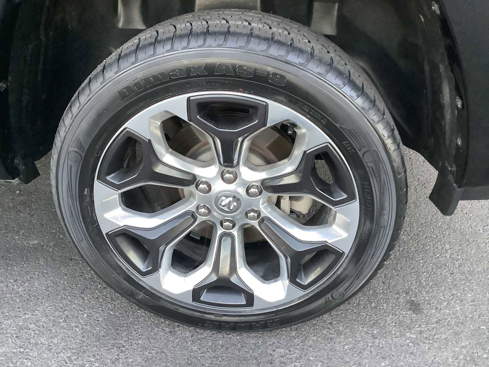 Used 2019 RAM 1500 Limited AWD/4WD image 6