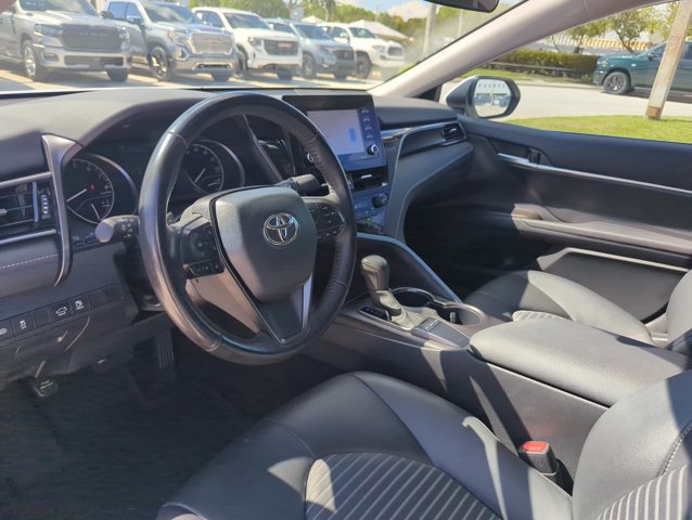 Used 2024 Toyota Camry SE image 8