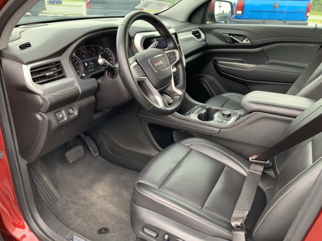 Used 2023 GMC Acadia SLT image 29