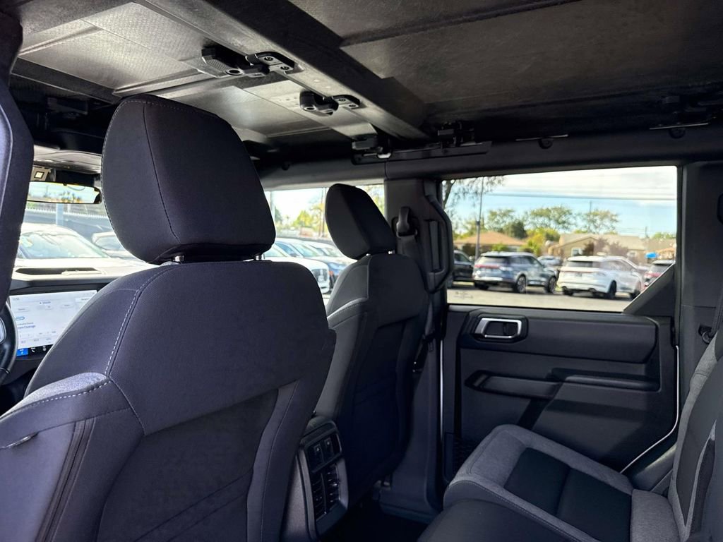 Used 2025 Ford Bronco Big Bend image 12