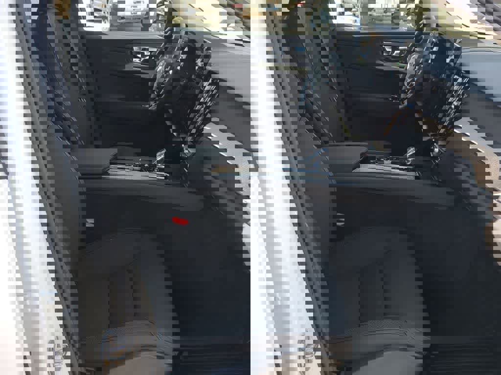 Certified 2026 Volvo XC60 B5 Plus w/ Protection Package Premier image 20